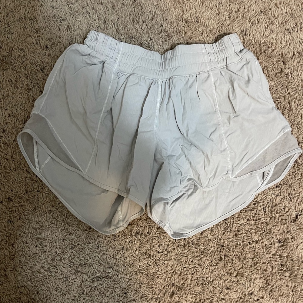 WHITE LULULEMON HOTTY HOT SHORTS